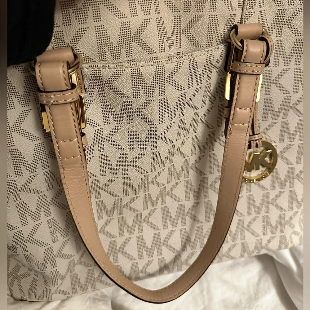 MICHAEL KORS SIGNATURE VANILLA SHOPPING TOTE SHOULDER BAG - Picture 11 of 14